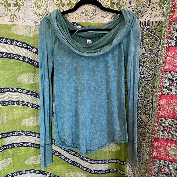 We The Free x Free People Sapphire Mineral Wash Cosmo Cowl Neck Top Size Small - Picture 2 of 16